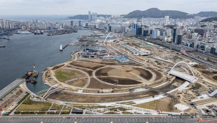 북항 1단계 재개발구역 친수공간 전경-국제신문